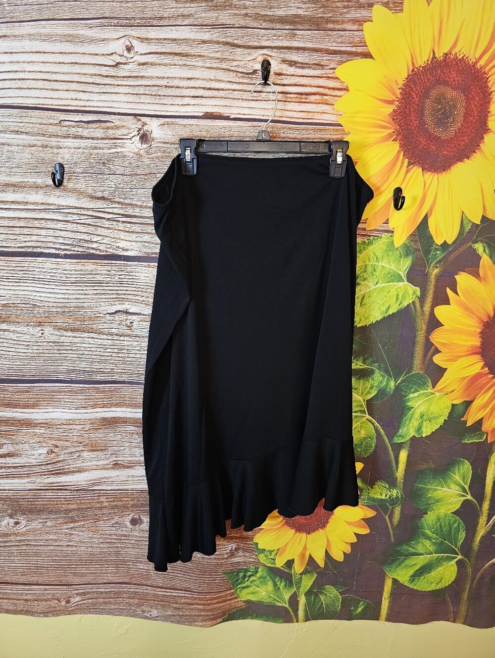Black Women’s Ruffle Hem Skirt